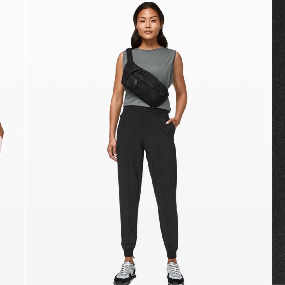 Lululemon Wanderer Jogger
Black size 8